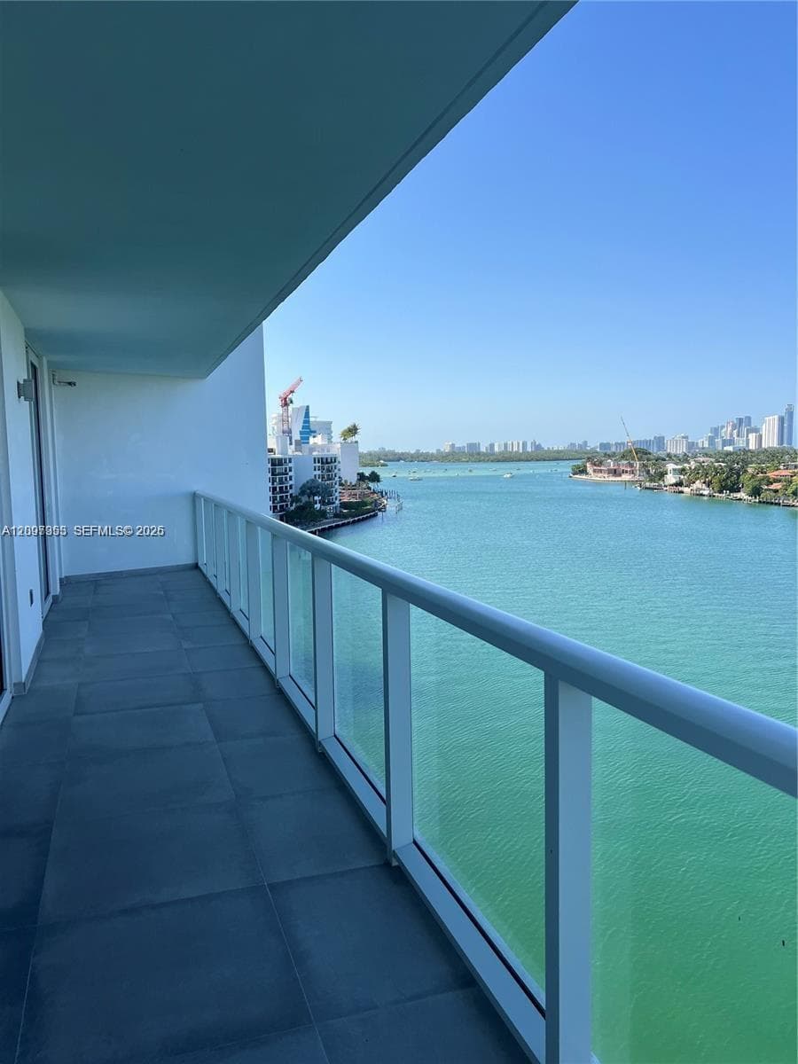 9821 E Bay Harbor Dr 805 photo 10