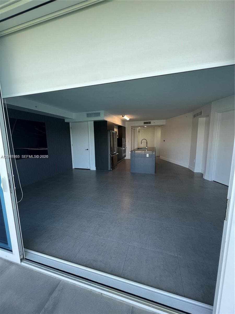 9821 E Bay Harbor Dr 805 photo 15