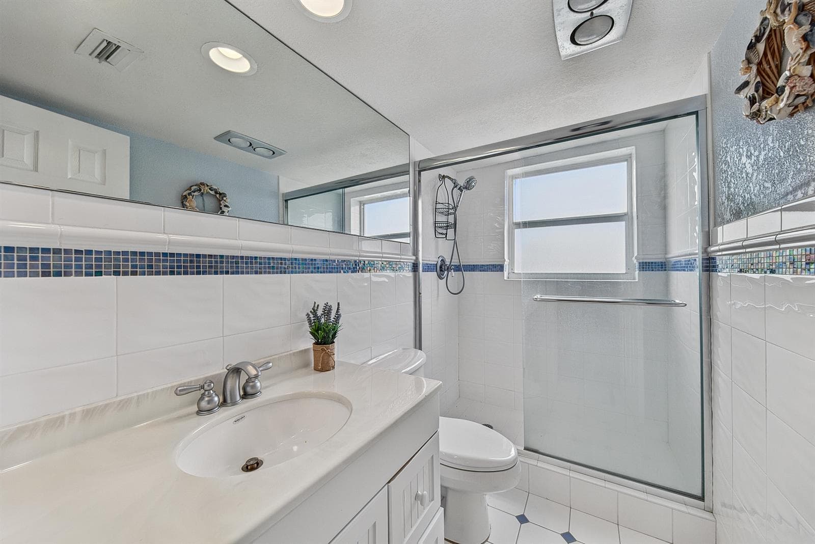 3180 NE 48TH Court 309 photo 18
