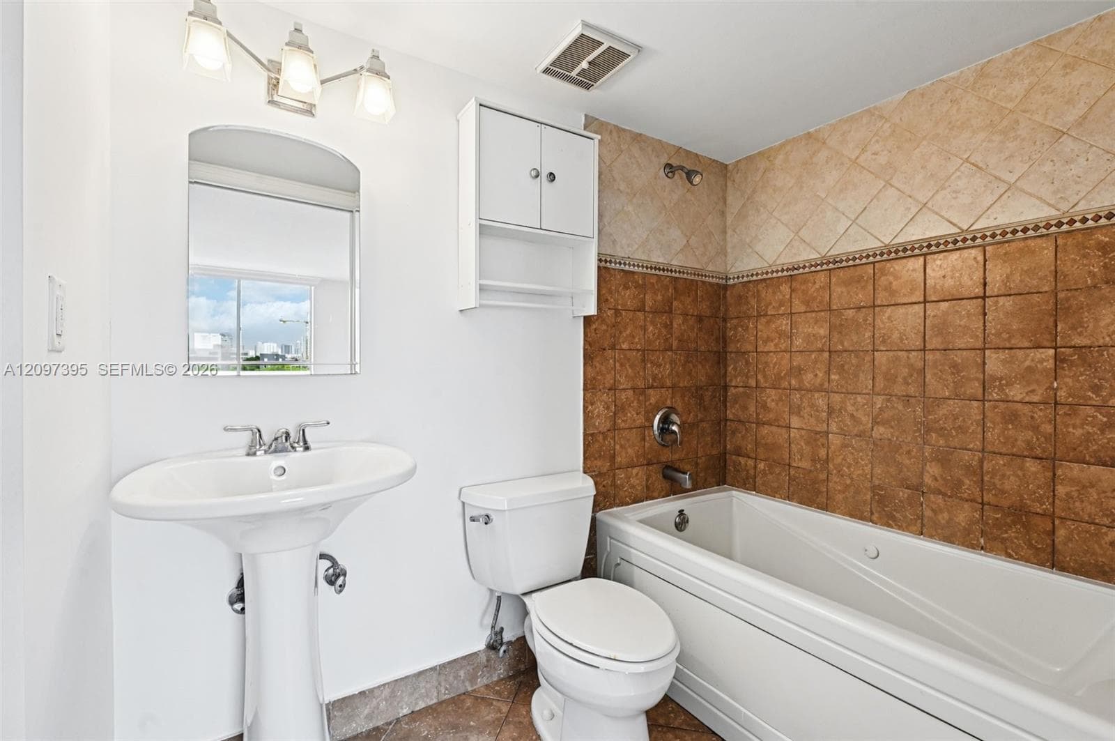 1740 NW N River Dr 614 photo 23