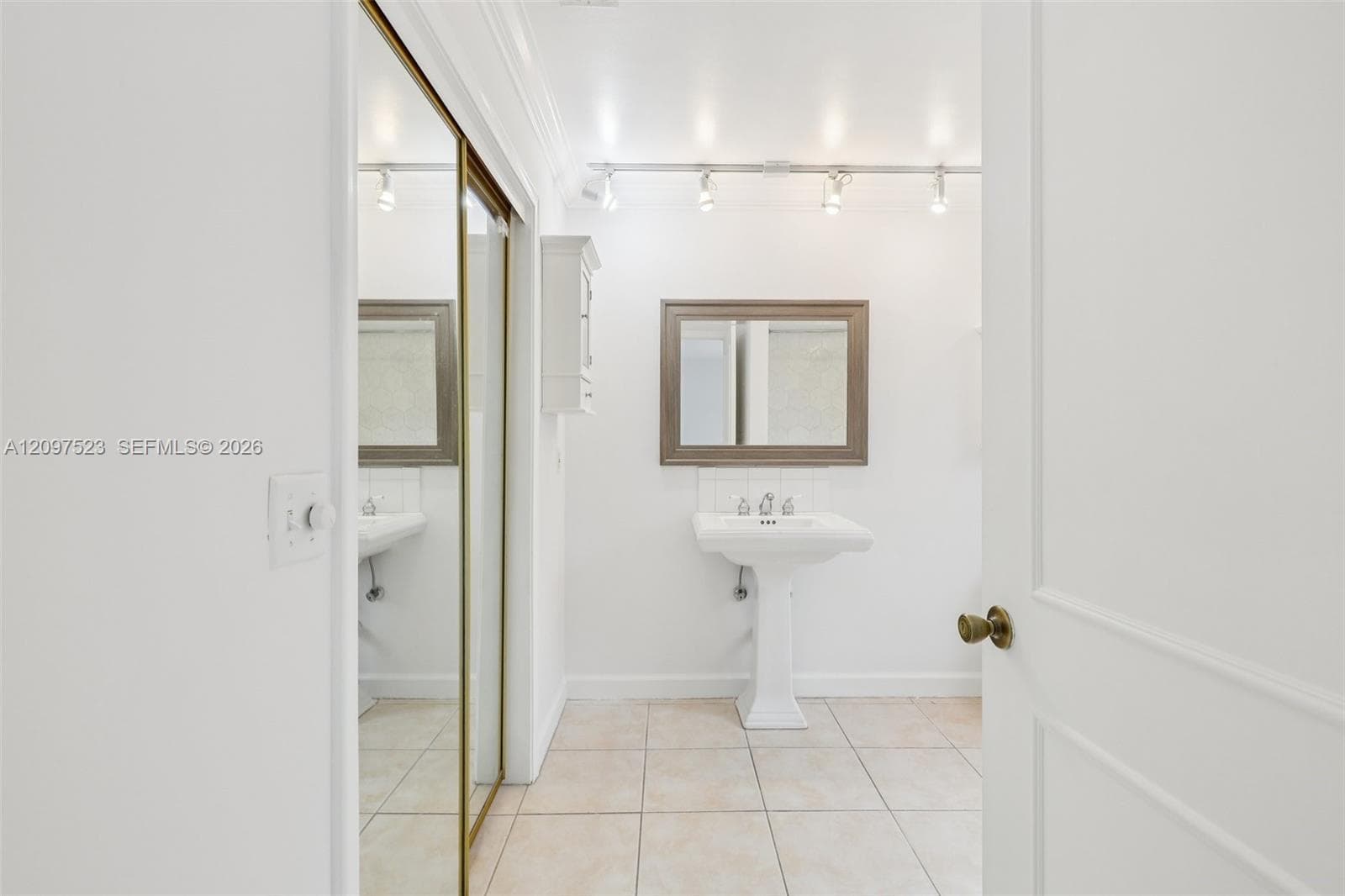 461 N Ocean Blvd 0050 photo 23