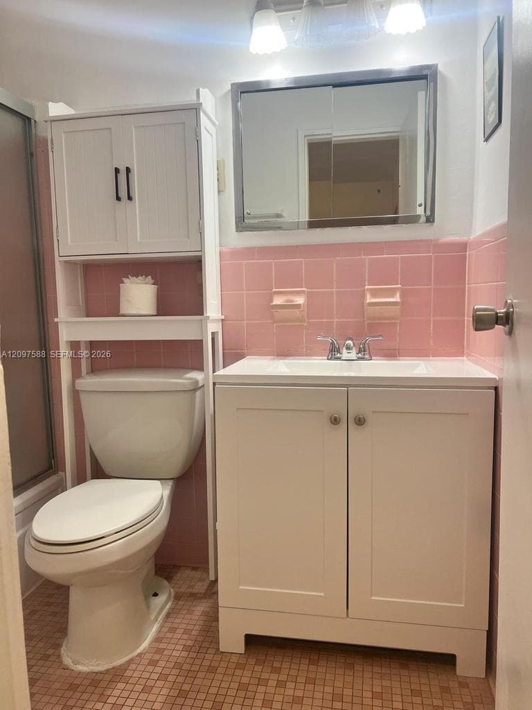 1471 NE 170th St 121A photo 13