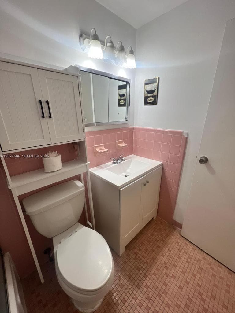1471 NE 170th St 121A photo 15