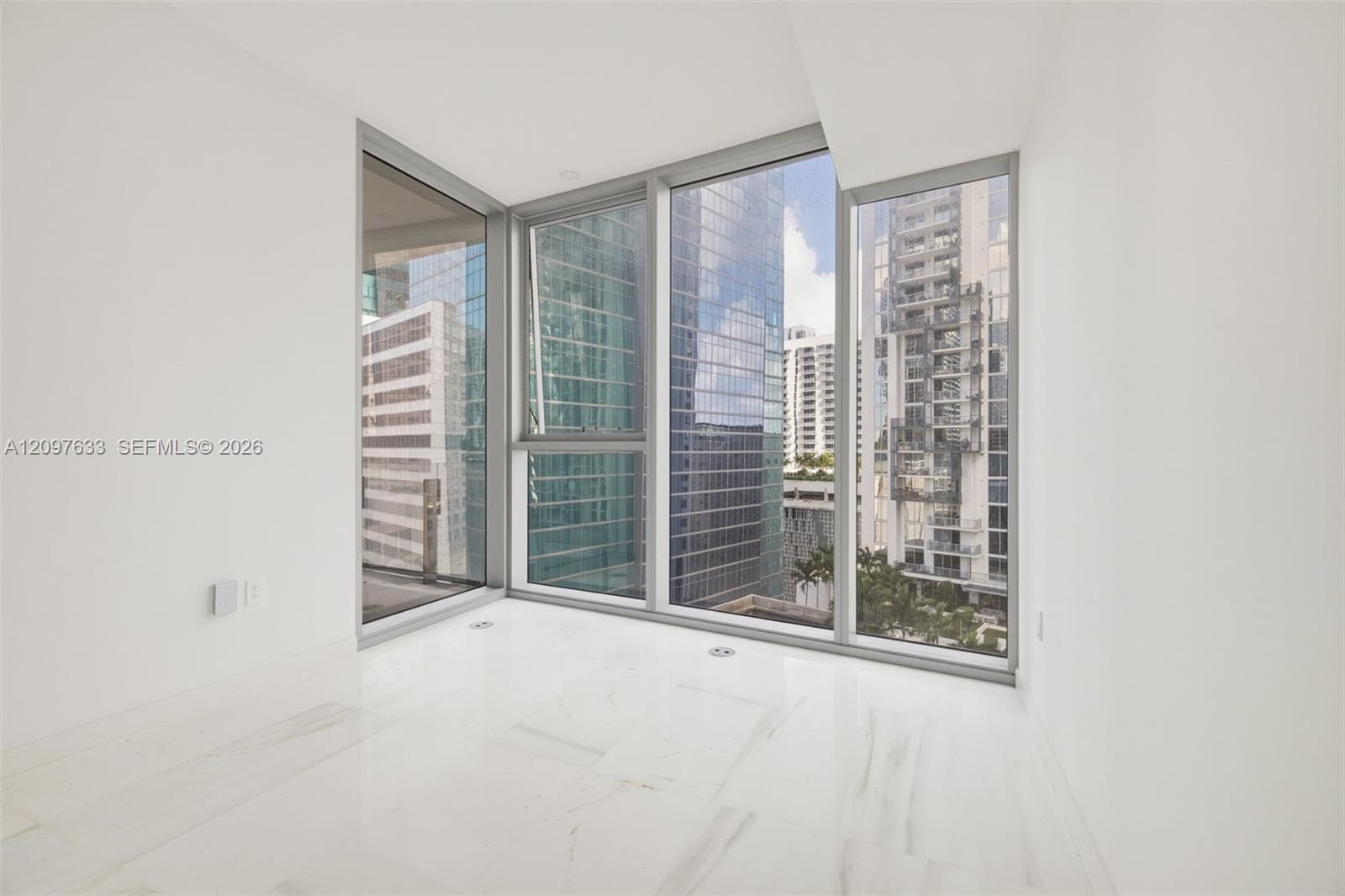 300 Biscayne Boulevard Way 1709W photo 17