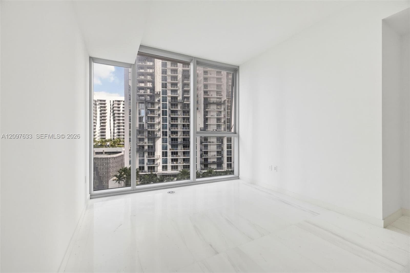 300 Biscayne Boulevard Way 1709W photo 16