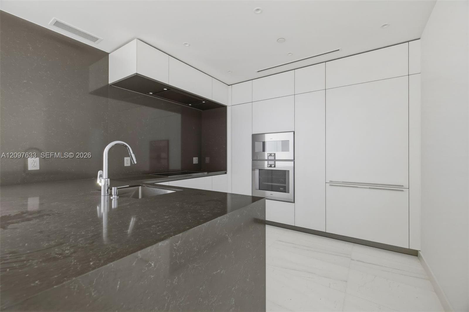 300 Biscayne Boulevard Way 1709W photo 11