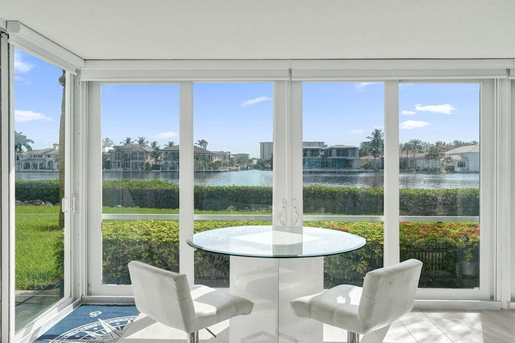 1 HARBOURSIDE Drive 2110 photo 17
