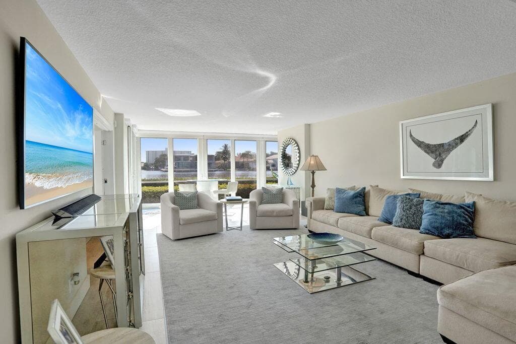 1 HARBOURSIDE Drive 2110 photo 16
