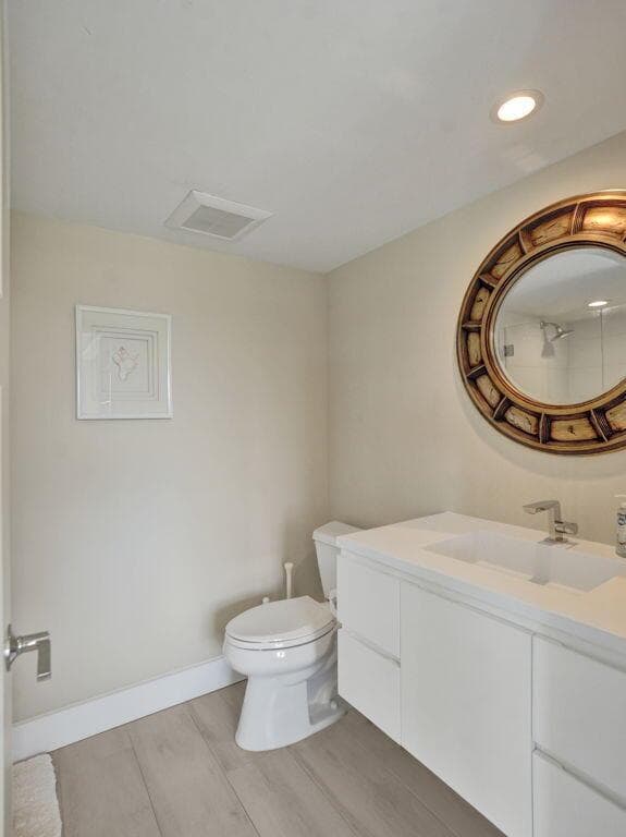 1 HARBOURSIDE Drive 2110 photo 22