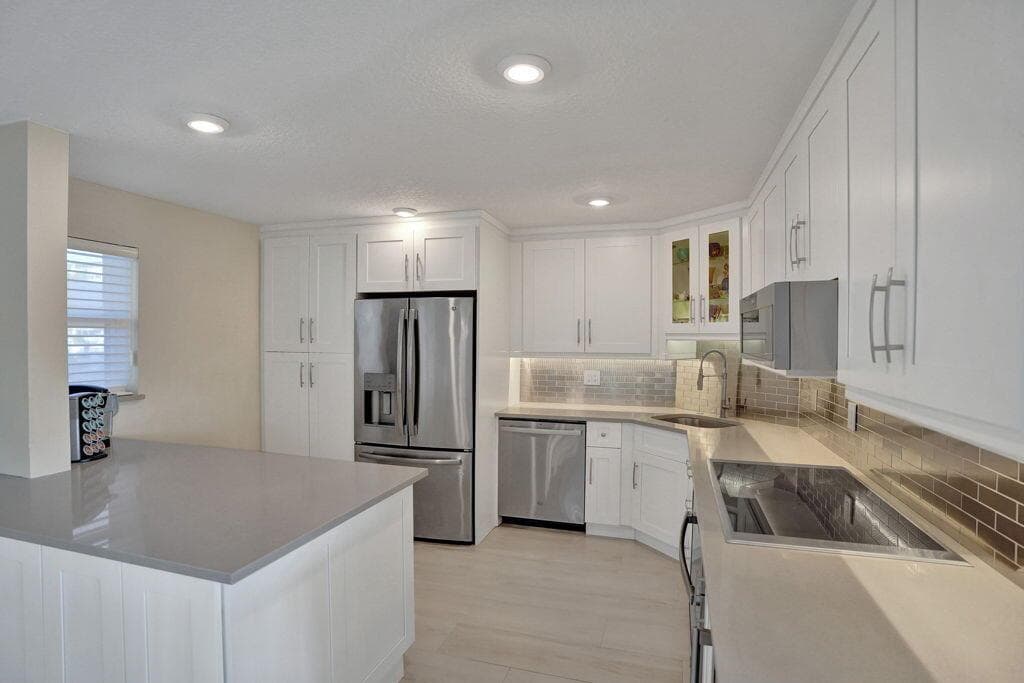 1 HARBOURSIDE Drive 2110 photo 11