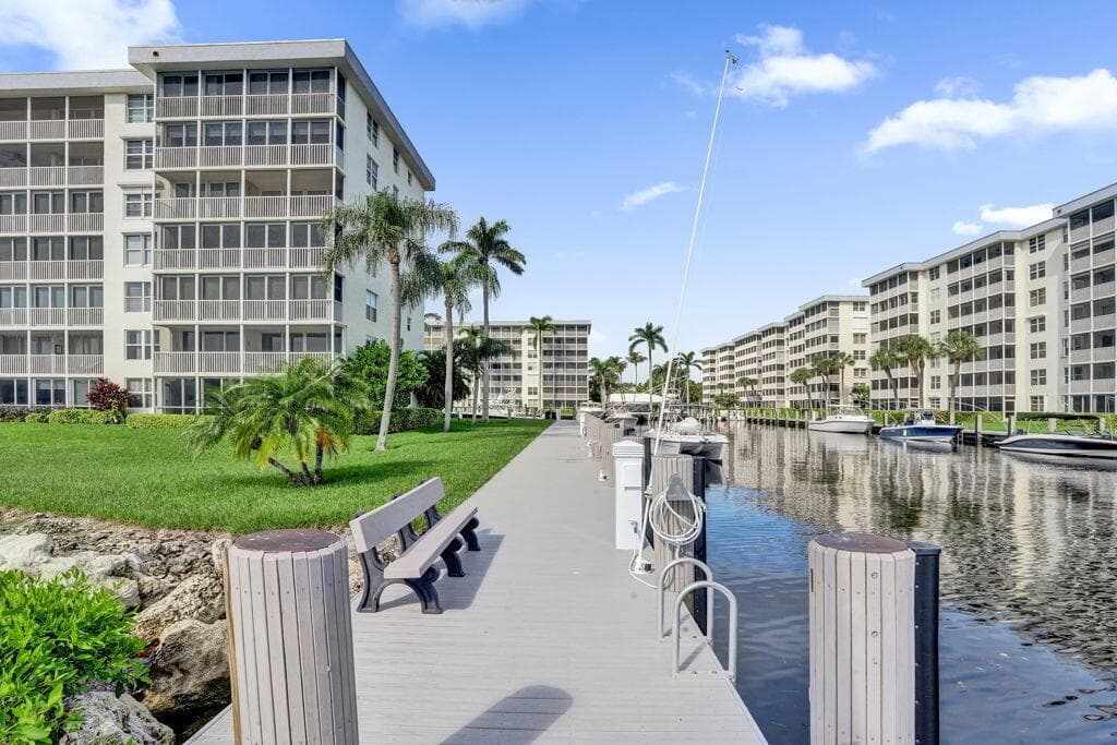 1 HARBOURSIDE Drive 2110 photo 4
