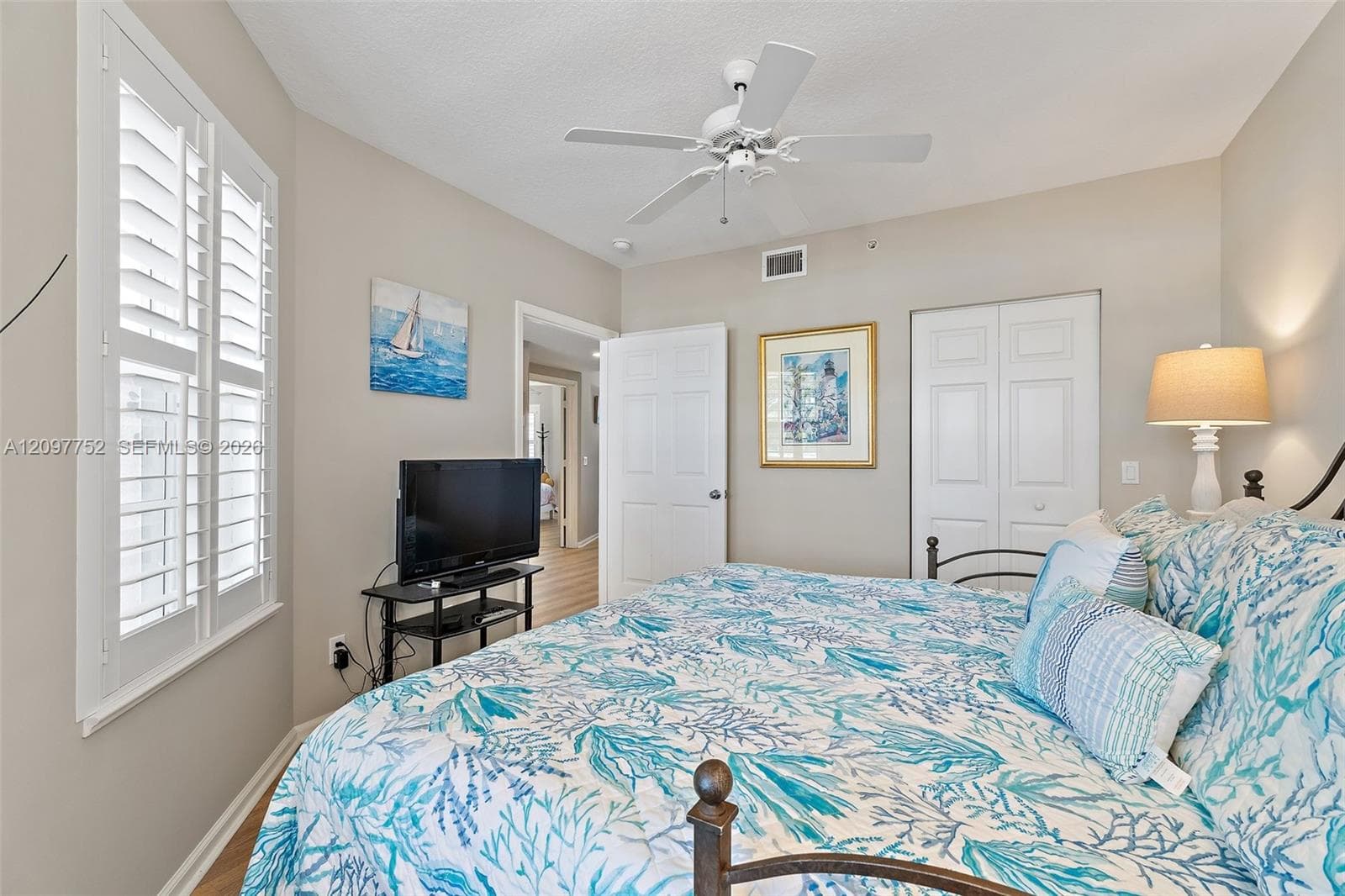 5700 NE Island Cove Way 4206 photo 23