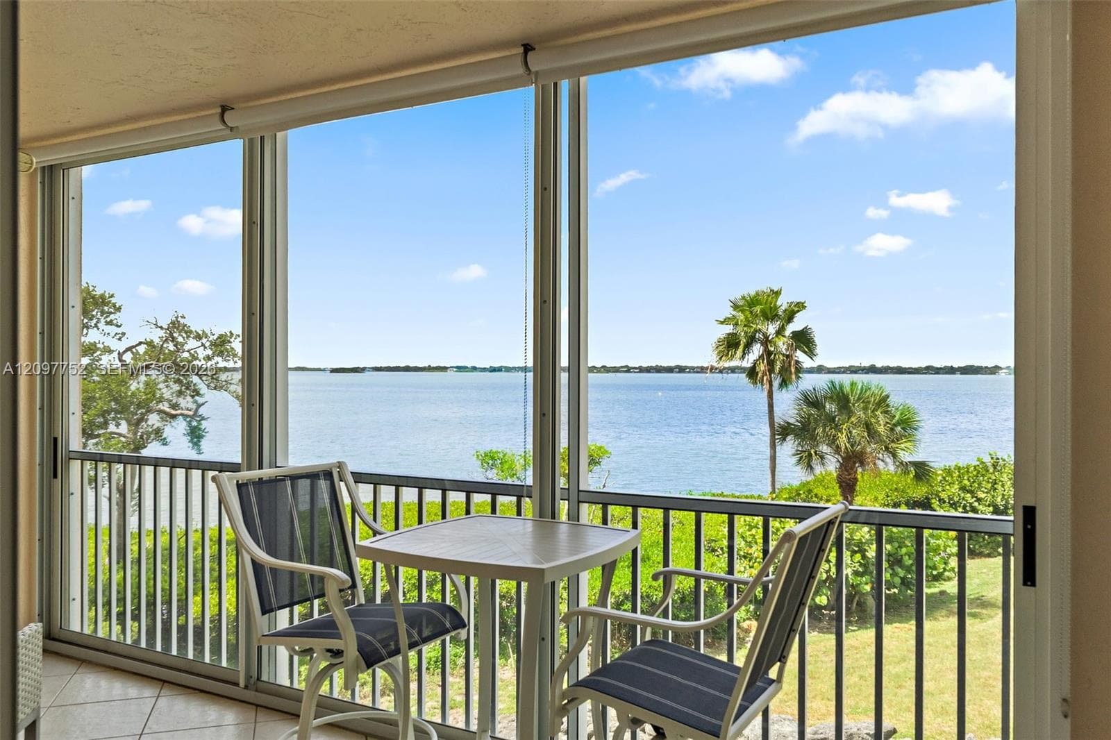 5700 NE Island Cove Way 4206 photo 2