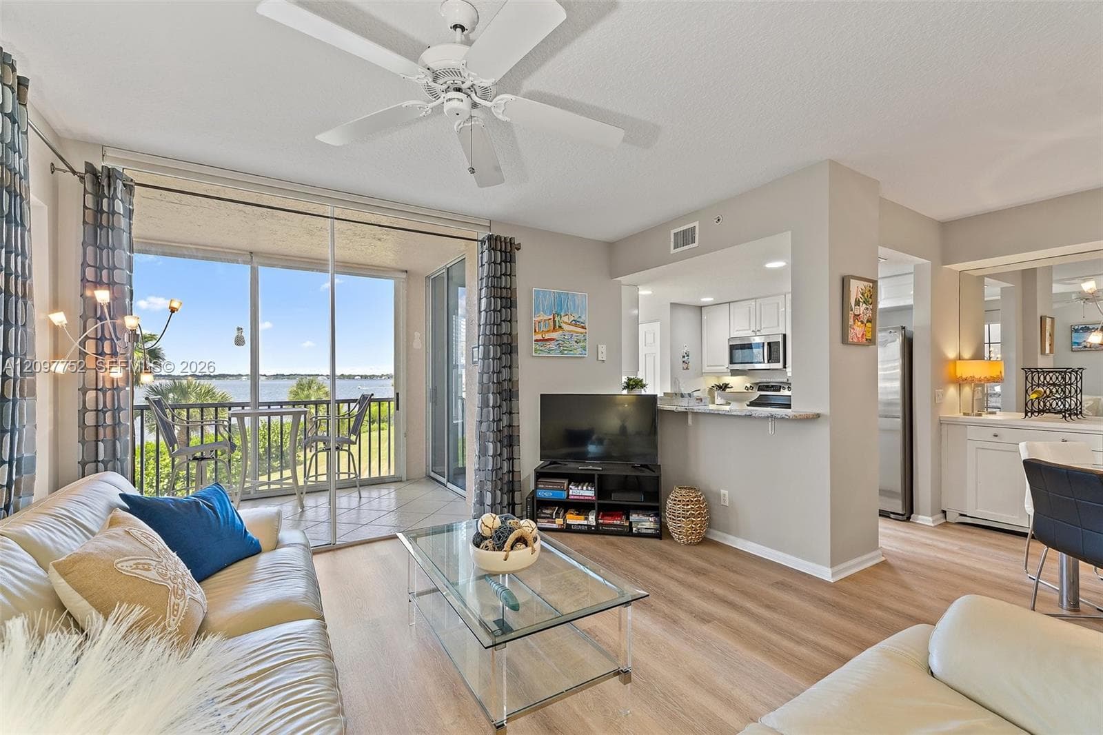 5700 NE Island Cove Way 4206 photo 5