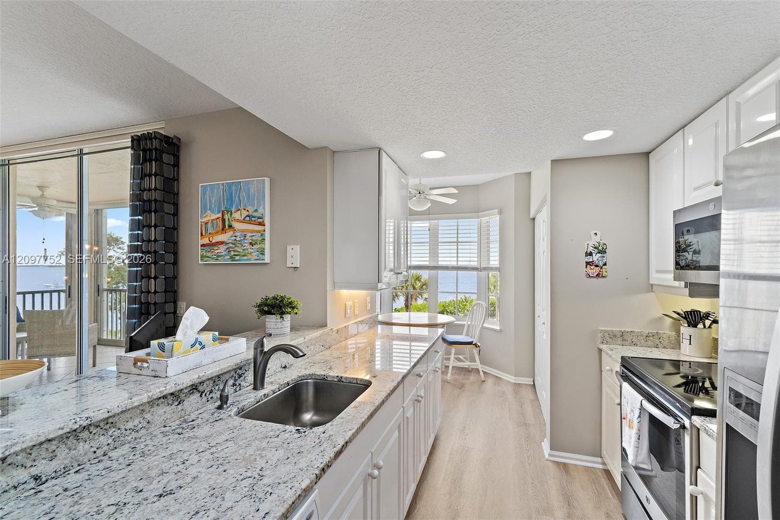 5700 NE Island Cove Way 4206 photo 9