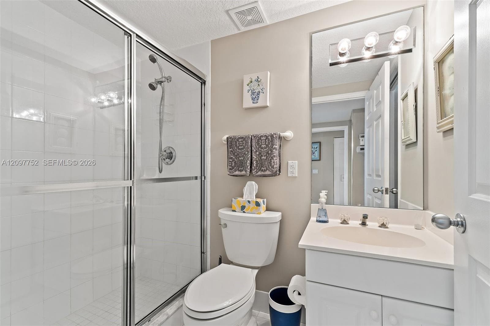 5700 NE Island Cove Way 4206 photo 24