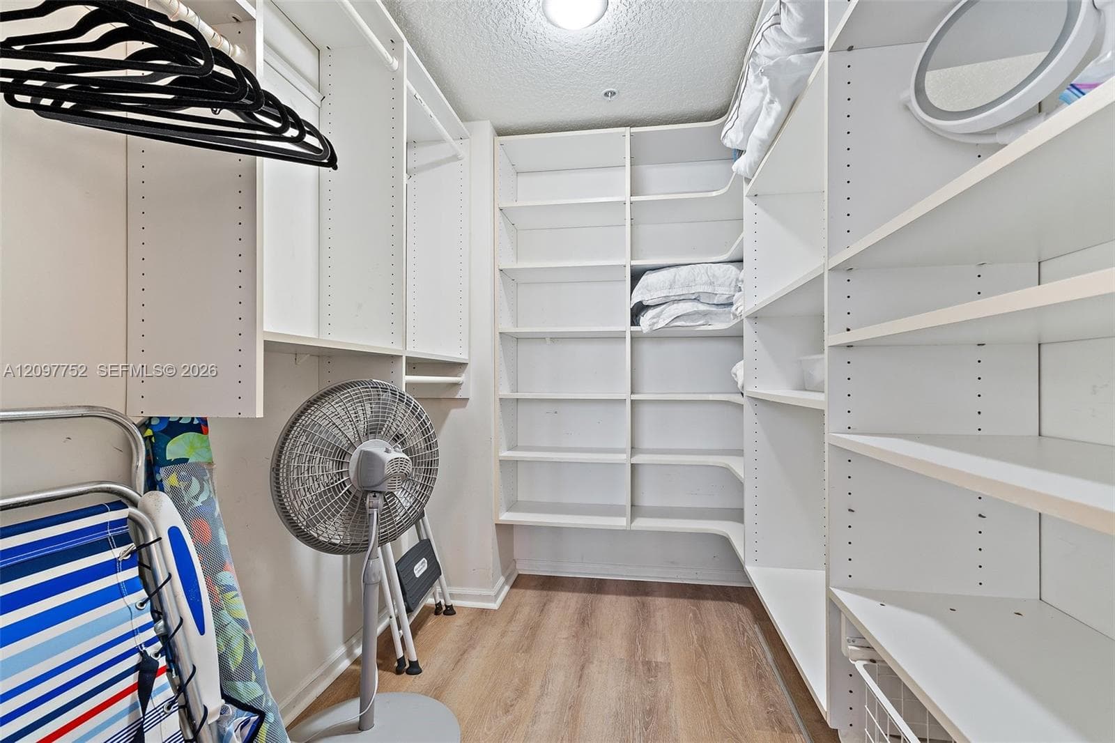 5700 NE Island Cove Way 4206 photo 25