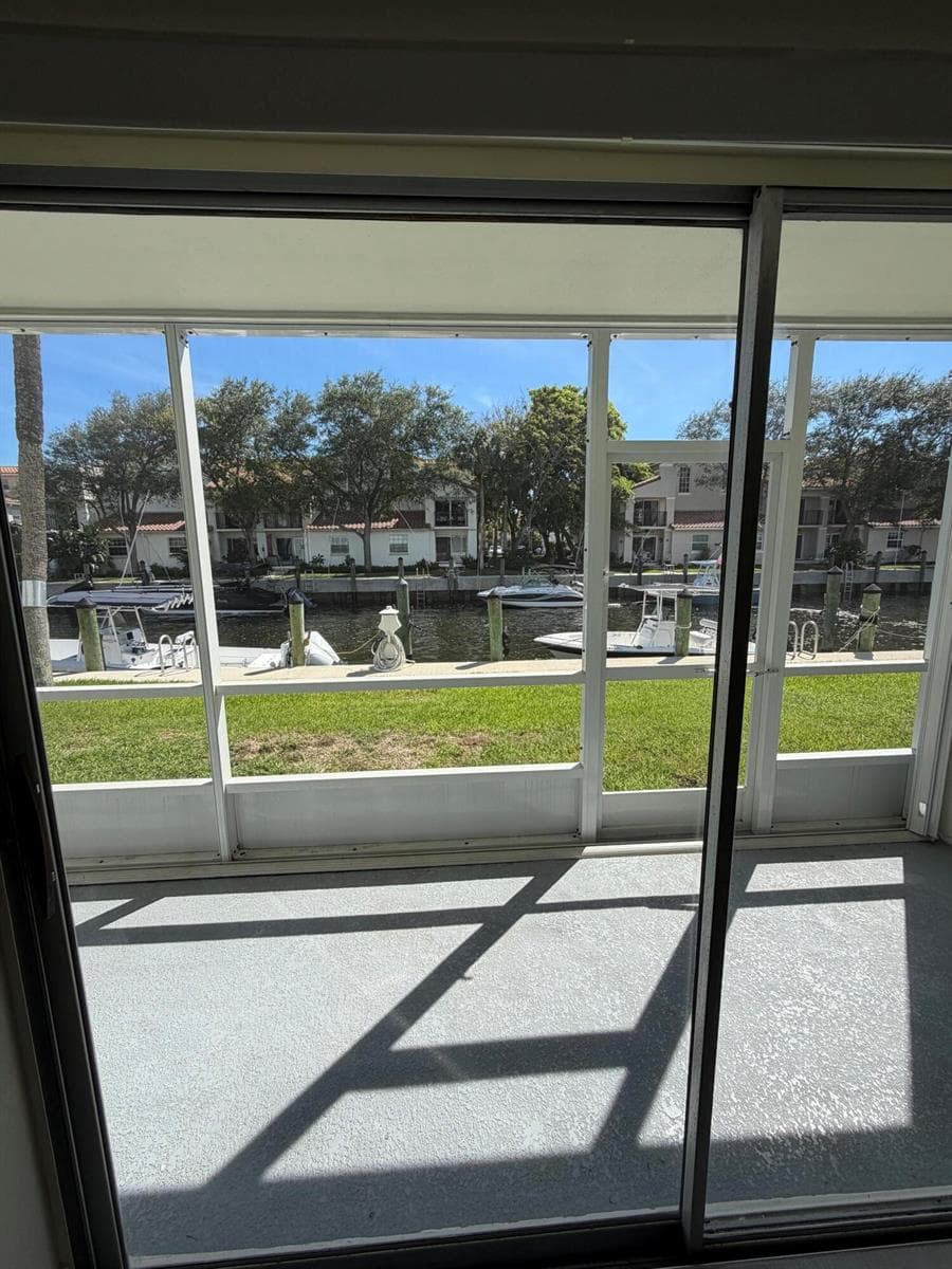 120 LEHANE Terrace 105 photo 3