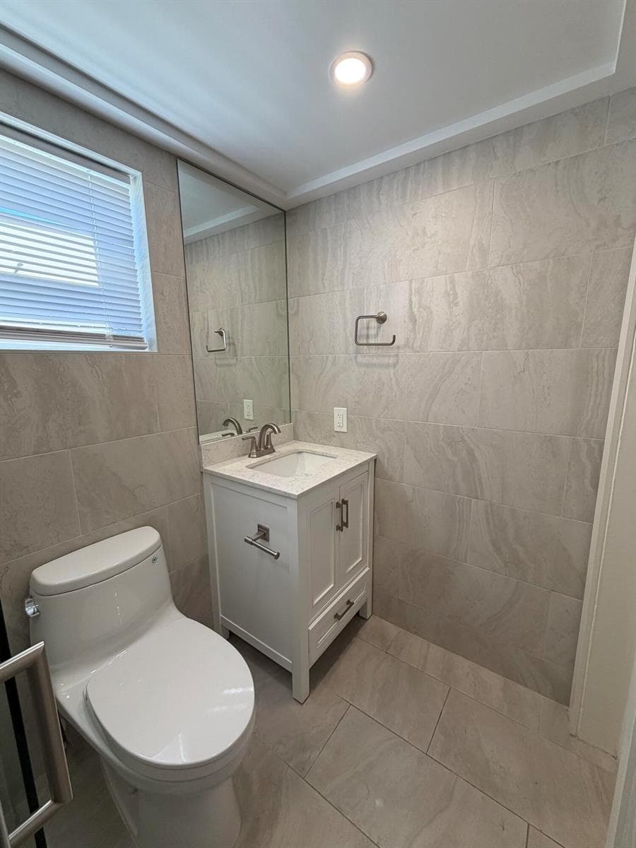 120 LEHANE Terrace 105 photo 5