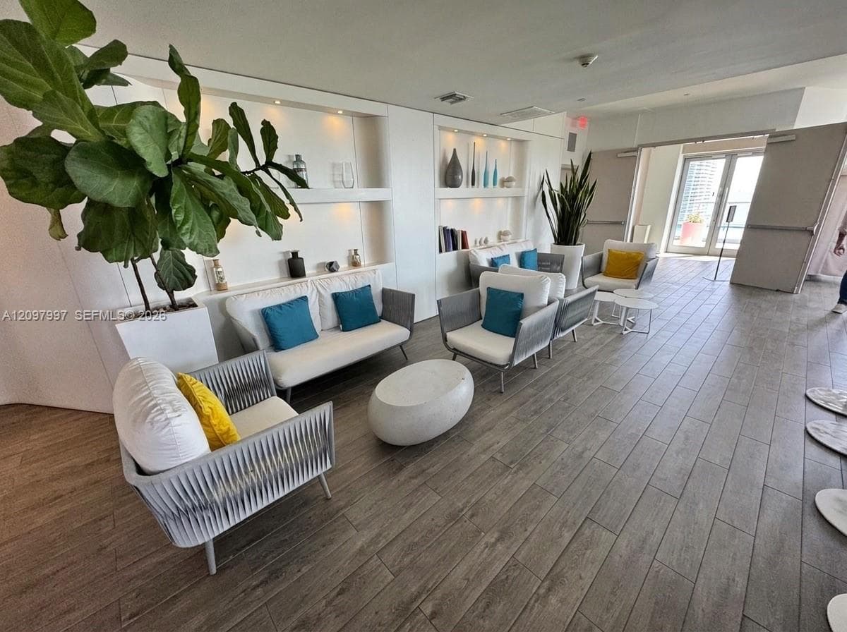 2602 E Hallandale Beach Blvd R2004 photo 23