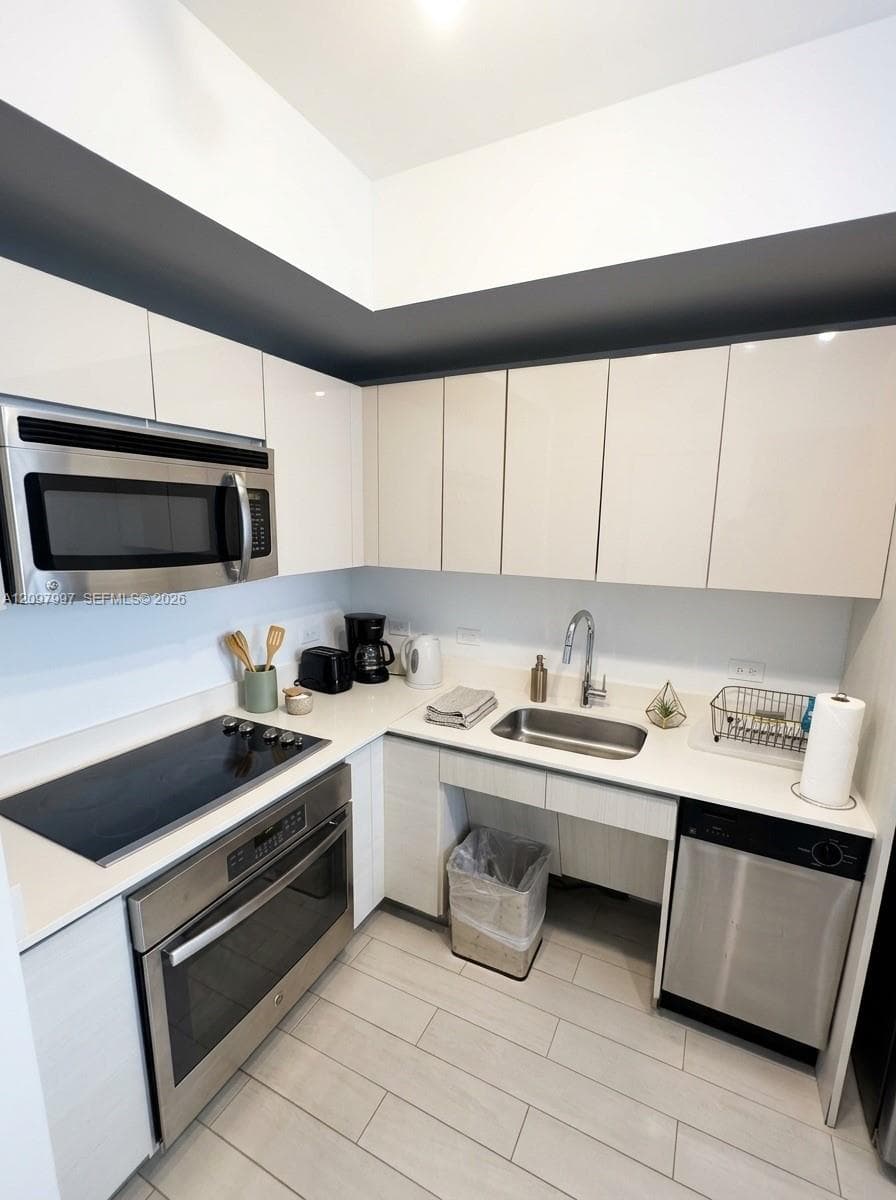 2602 E Hallandale Beach Blvd R2004 photo 11