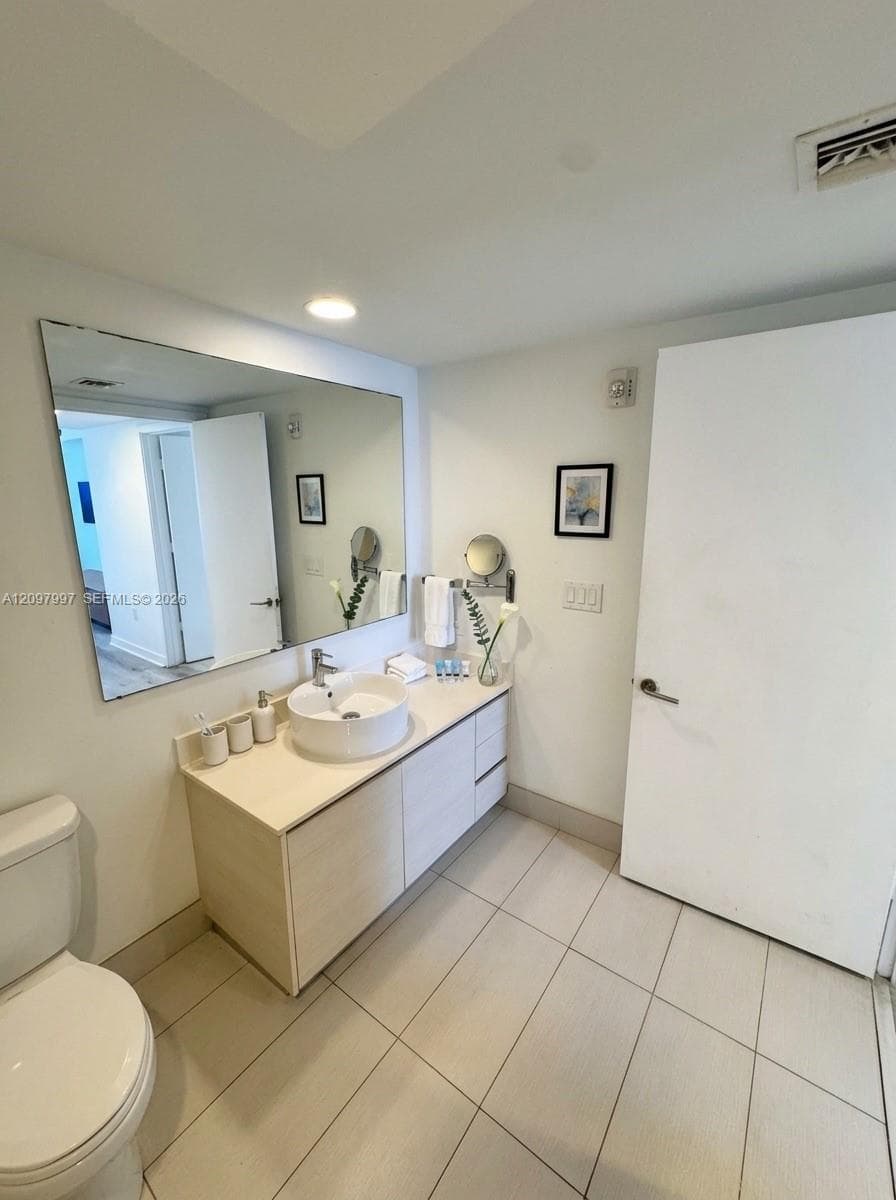 2602 E Hallandale Beach Blvd R2004 photo 8