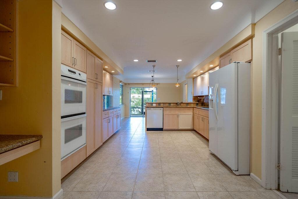 4471 NE 25TH Avenue photo 21