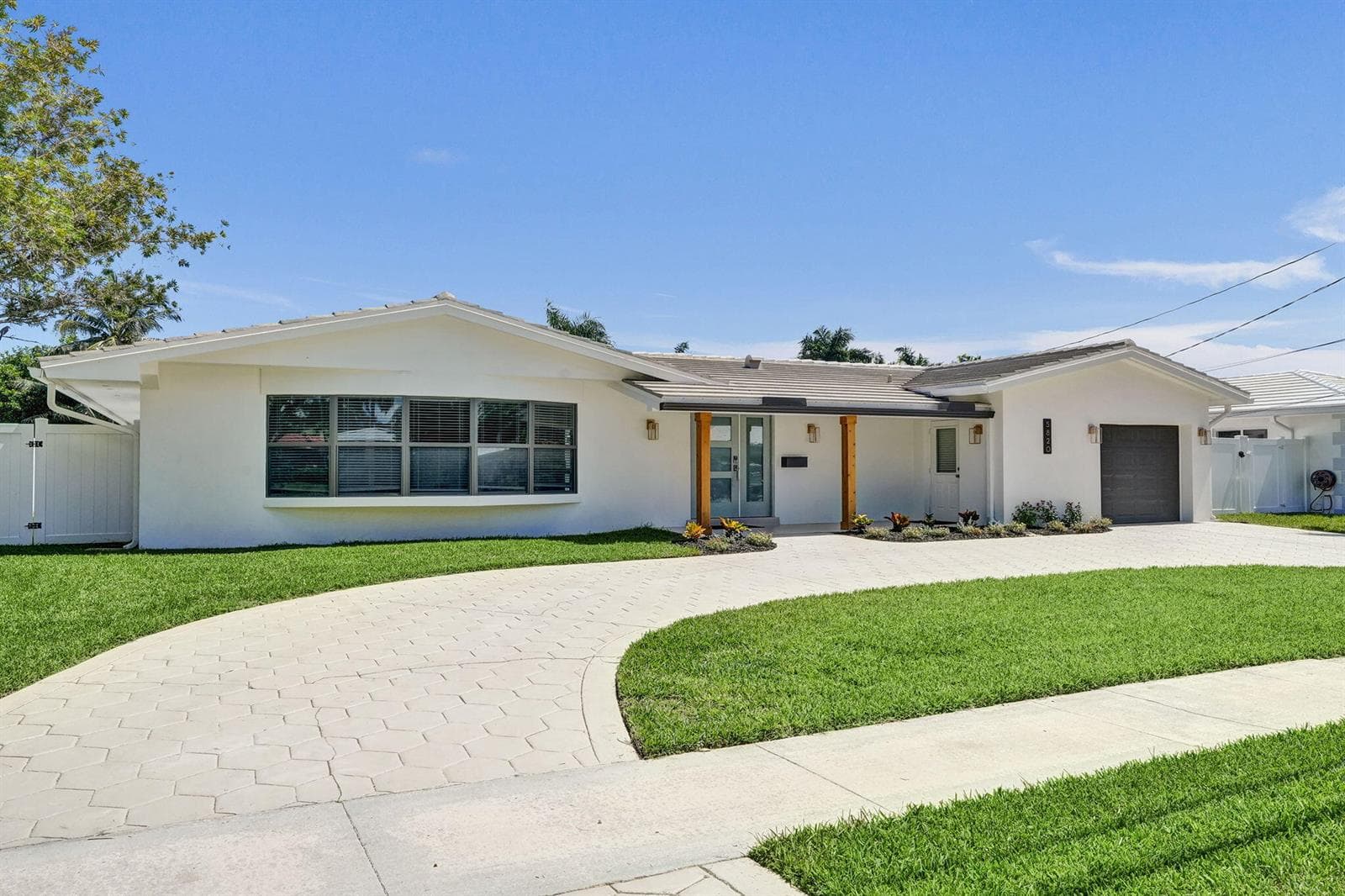 5820 NE 14th Way photo 18