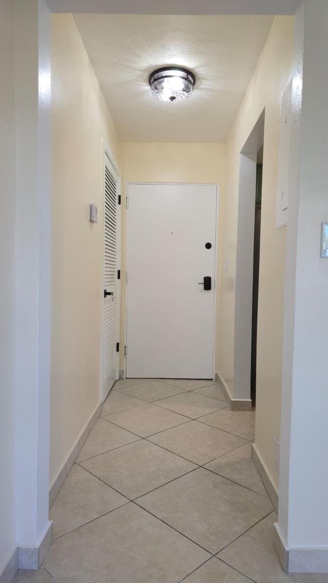 105 S RIVERSIDE Drive 304 photo 6