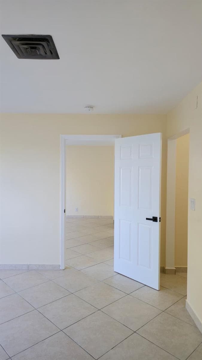 105 S RIVERSIDE Drive 304 photo 16