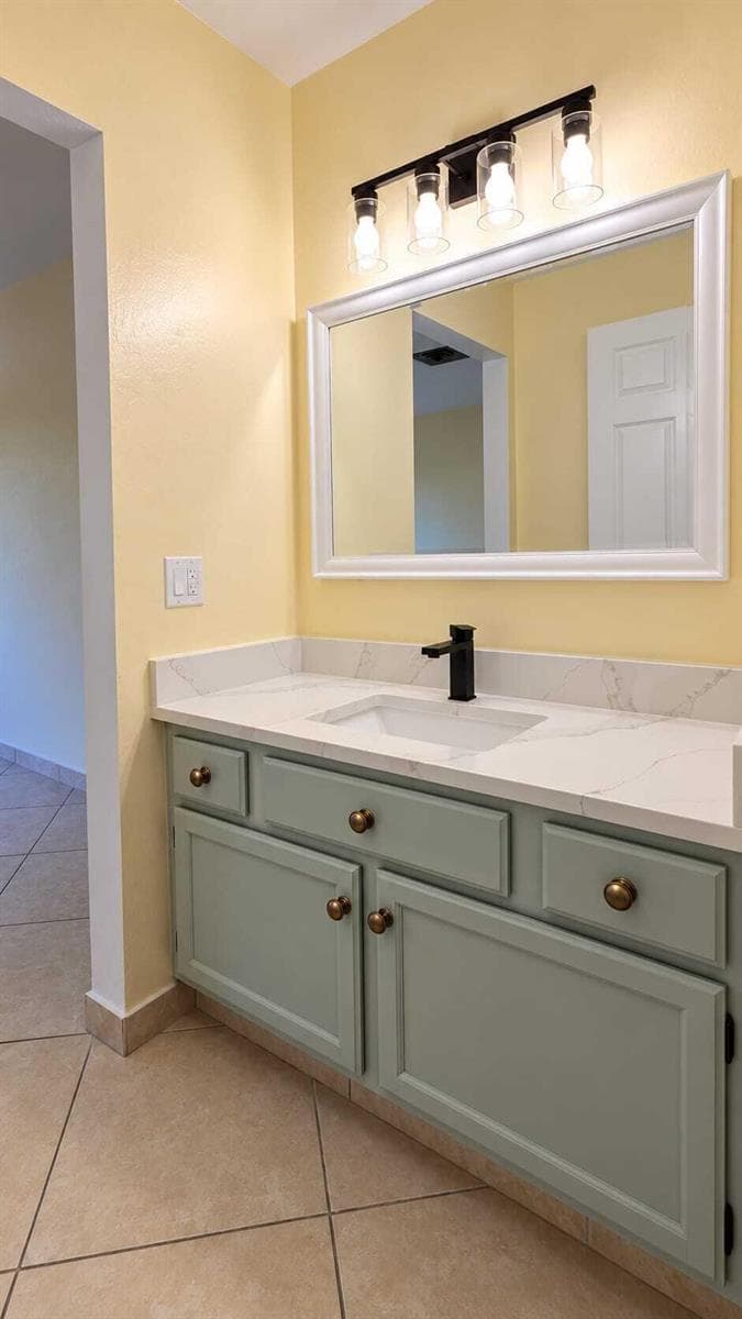 105 S RIVERSIDE Drive 304 photo 18