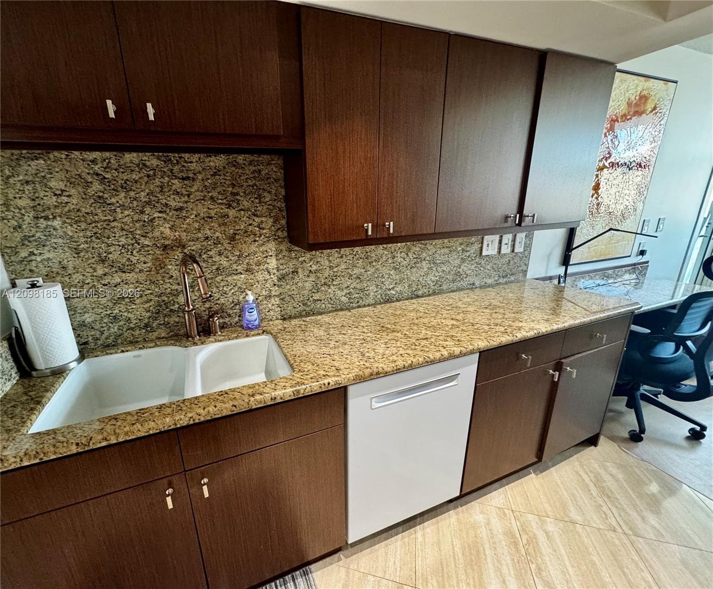 100 Golden Isles Dr 1405 photo 8