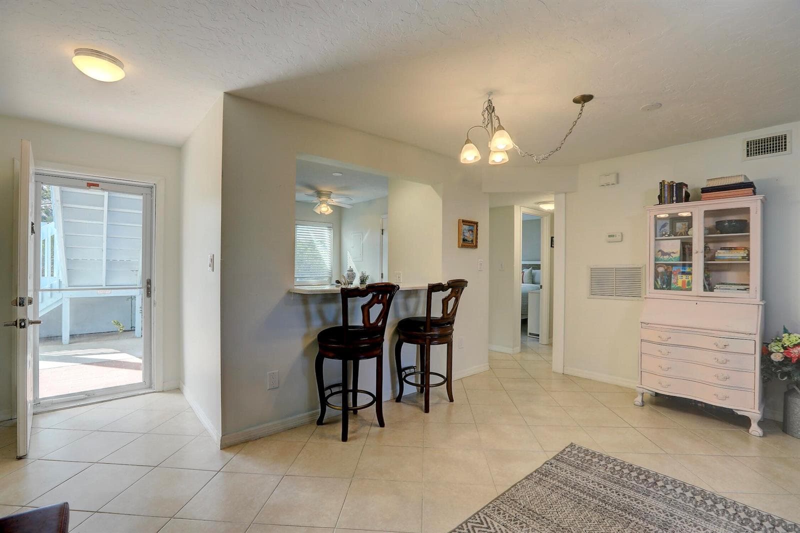 9626 RIVERSIDE Drive 1 photo 6