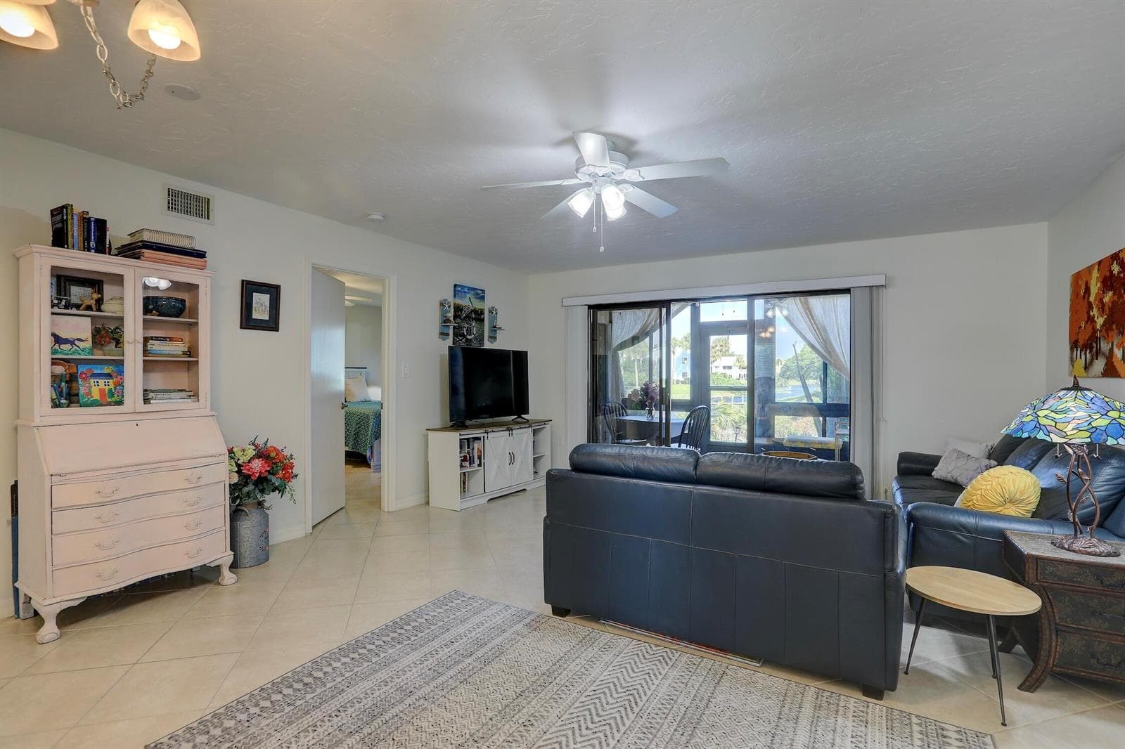 9626 RIVERSIDE Drive 1 photo 14