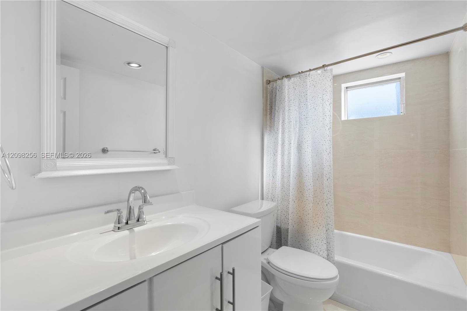 3750 NE 170th St 100 photo 12
