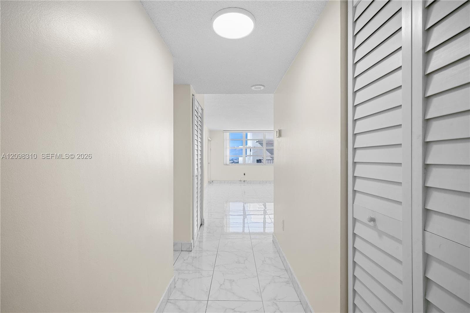 2750 NE 183rd St PH06 photo 7