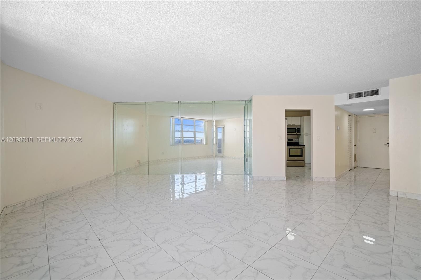 2750 NE 183rd St PH06 photo 10