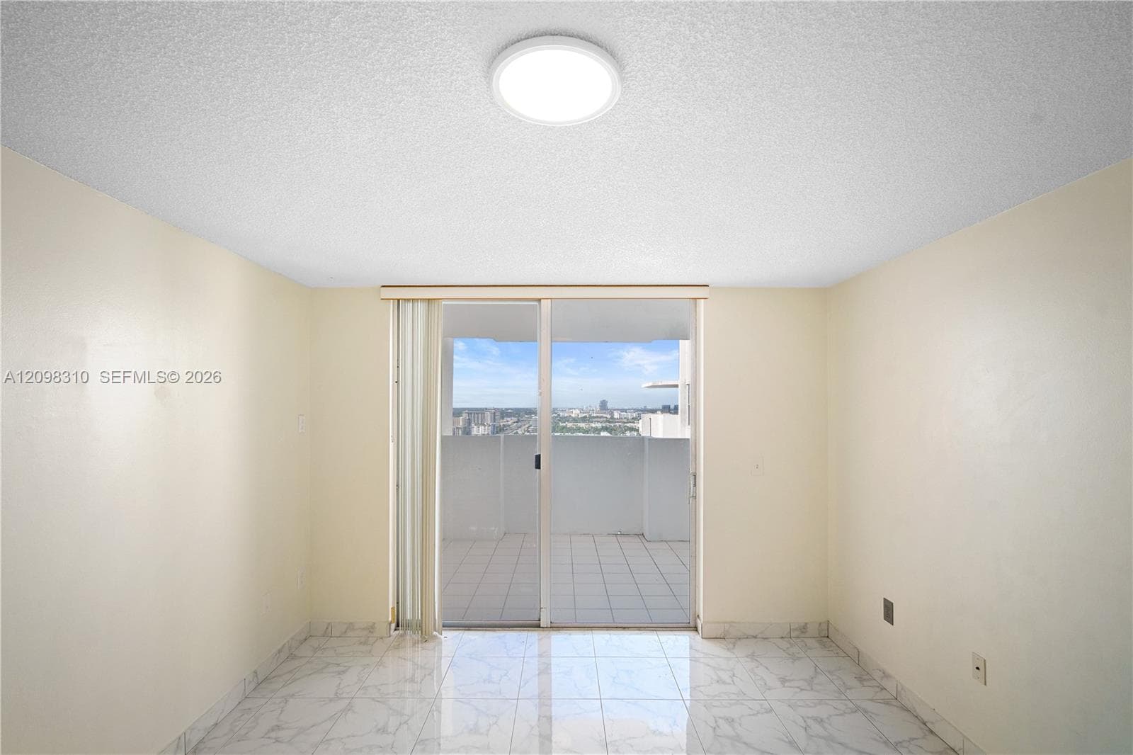 2750 NE 183rd St PH06 photo 25