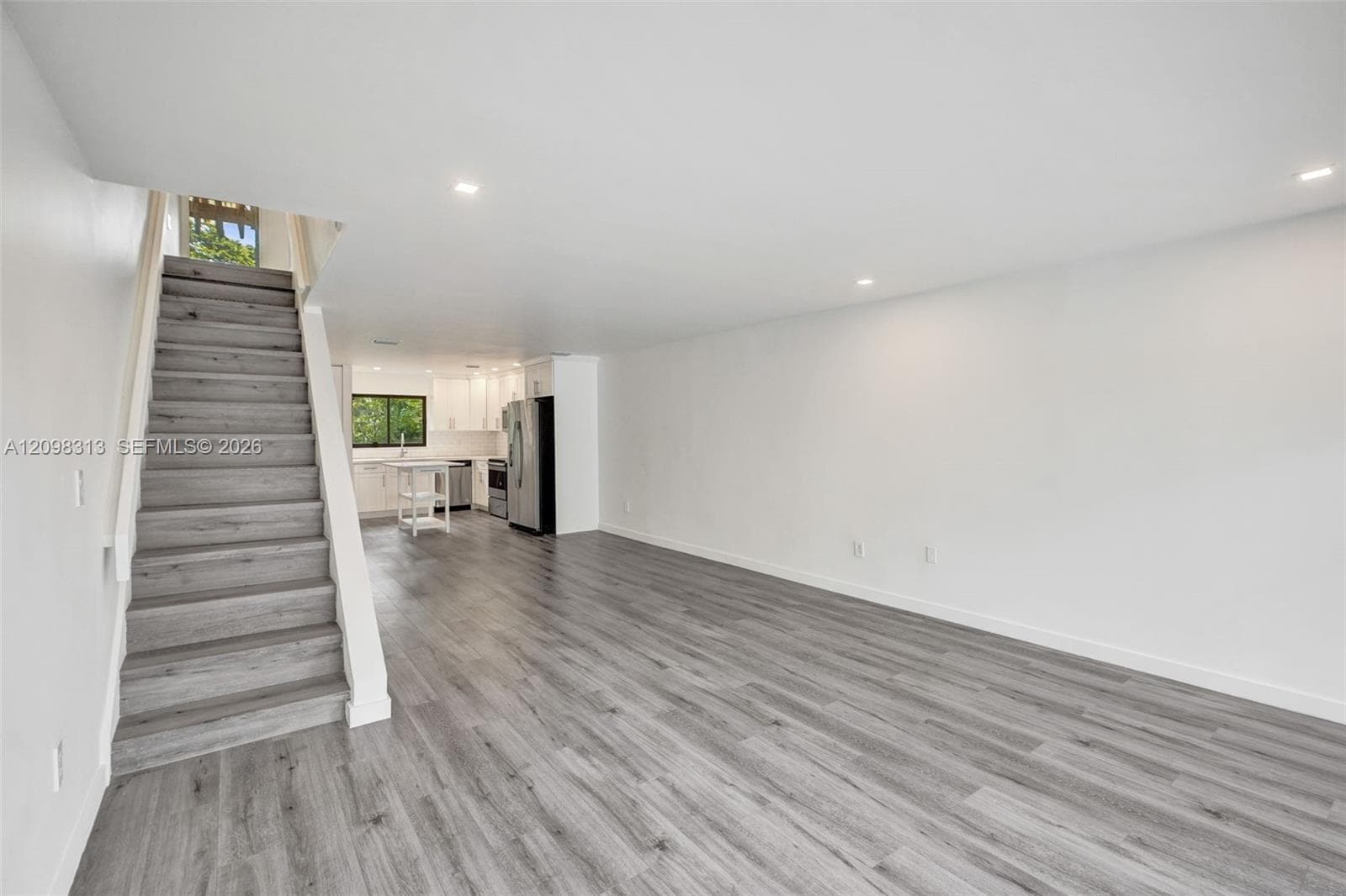 1000 NW N River Dr 6 photo 16
