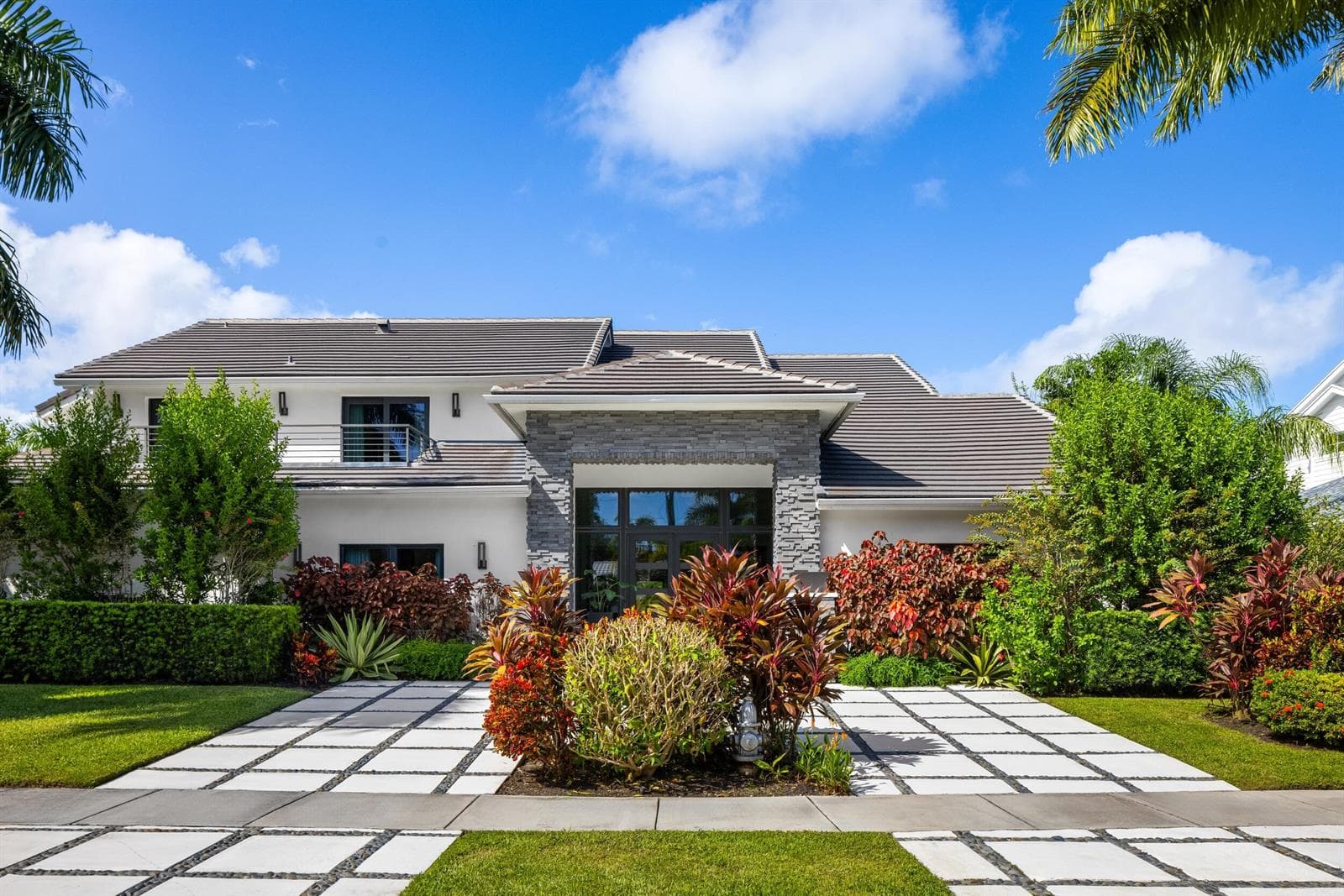 737 NE Boca Bay Colony Drive photo 8