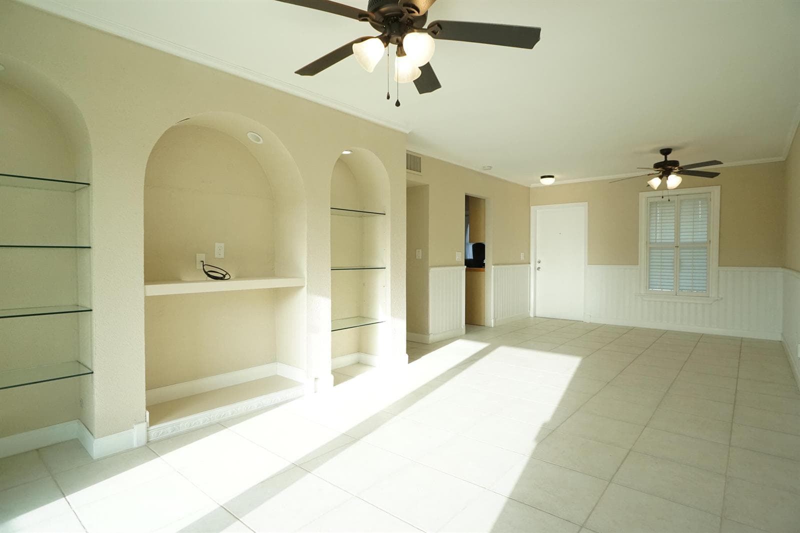 510 Prosperity Farms Road 7B photo 3