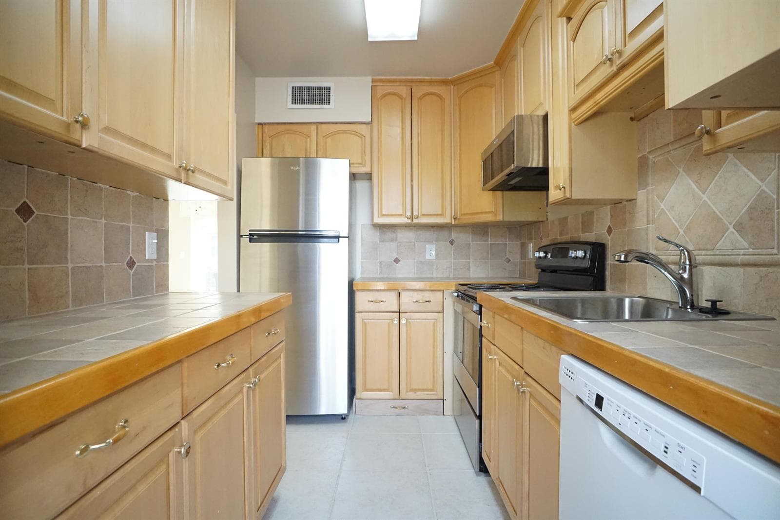 510 Prosperity Farms Road 7B photo 9