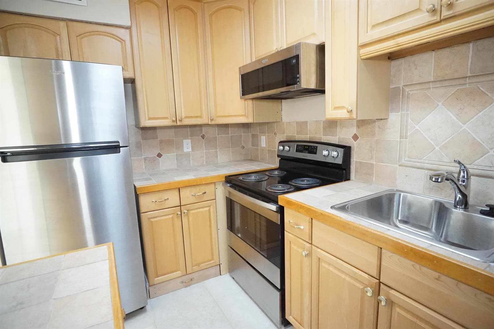 510 Prosperity Farms Road 7B photo 8