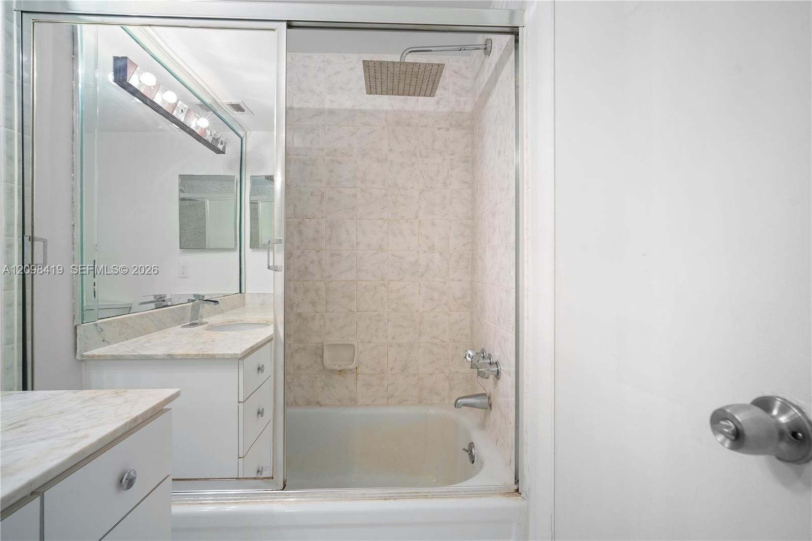 2750 NE 183rd St PH06 photo 24