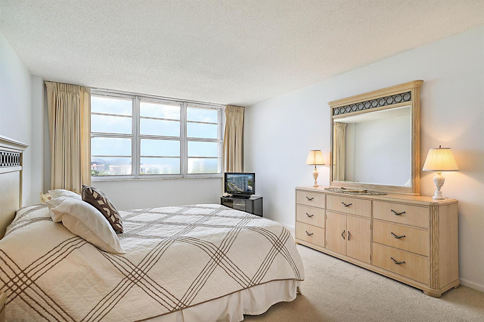 2121 N OCEAN Boulevard 1004E photo 22