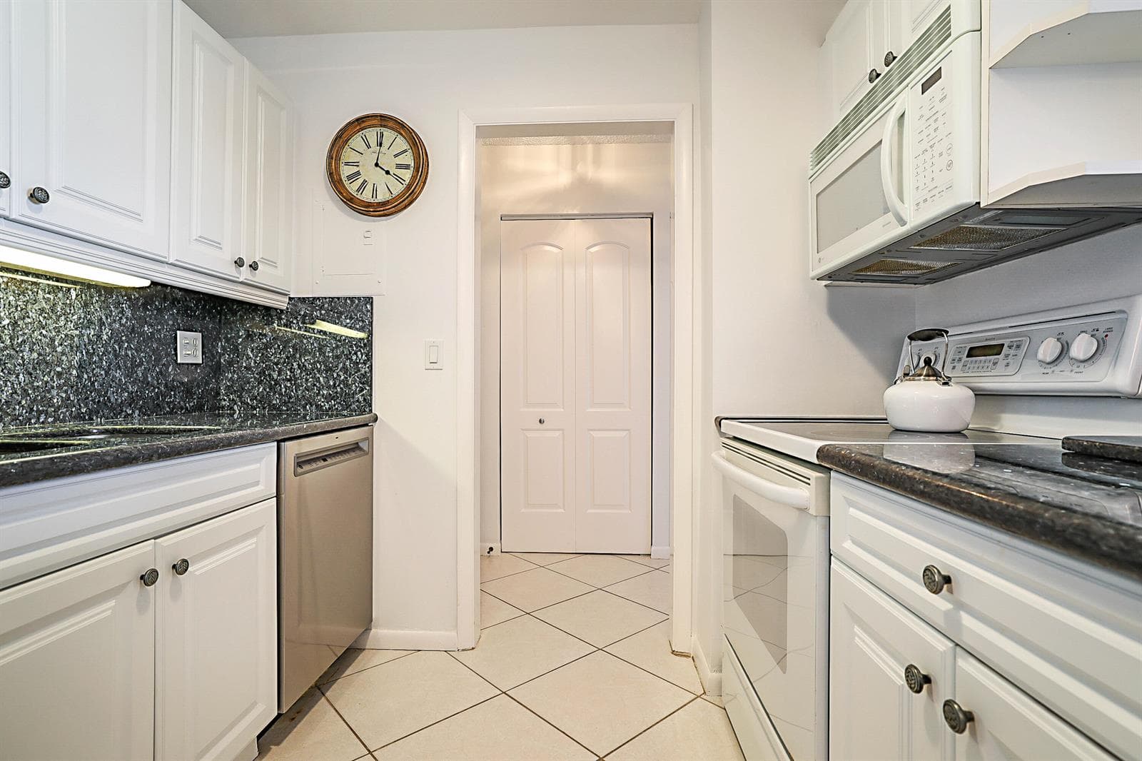 2121 N OCEAN Boulevard 1004E photo 5