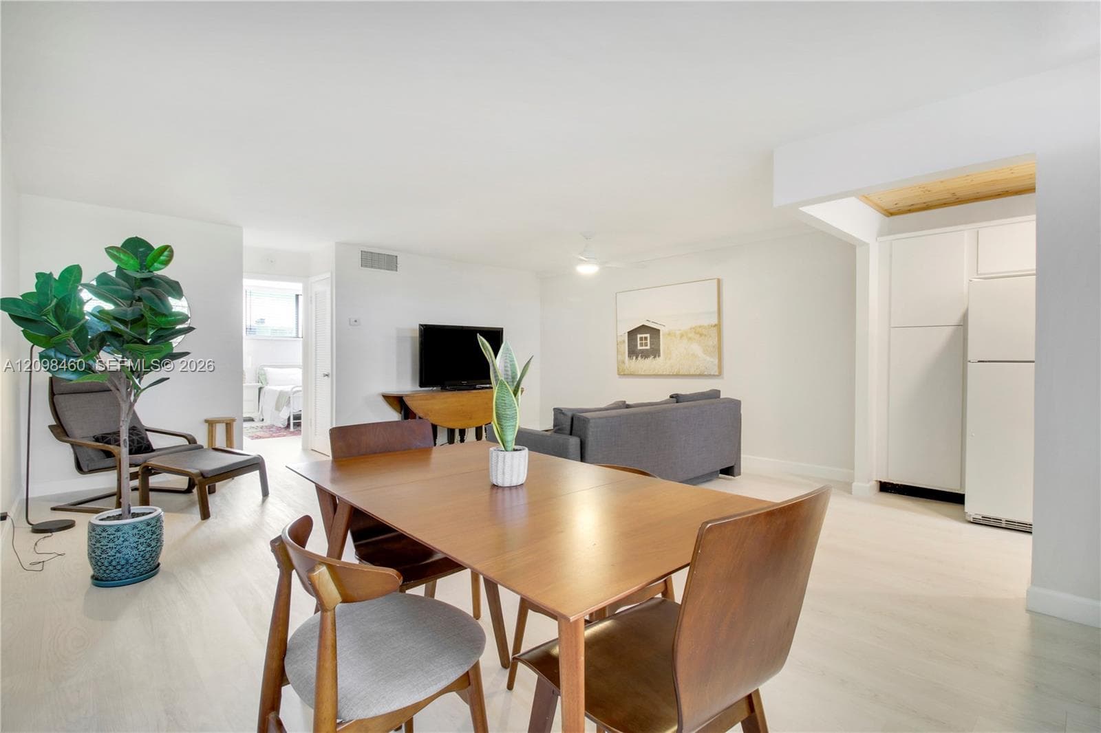 109 N Paradise Harbour Blvd 406 photo 16