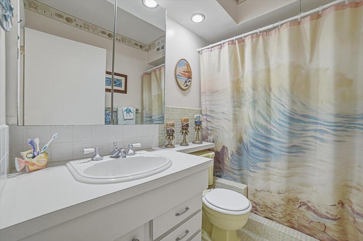 101 Doolen Court 205 photo 25