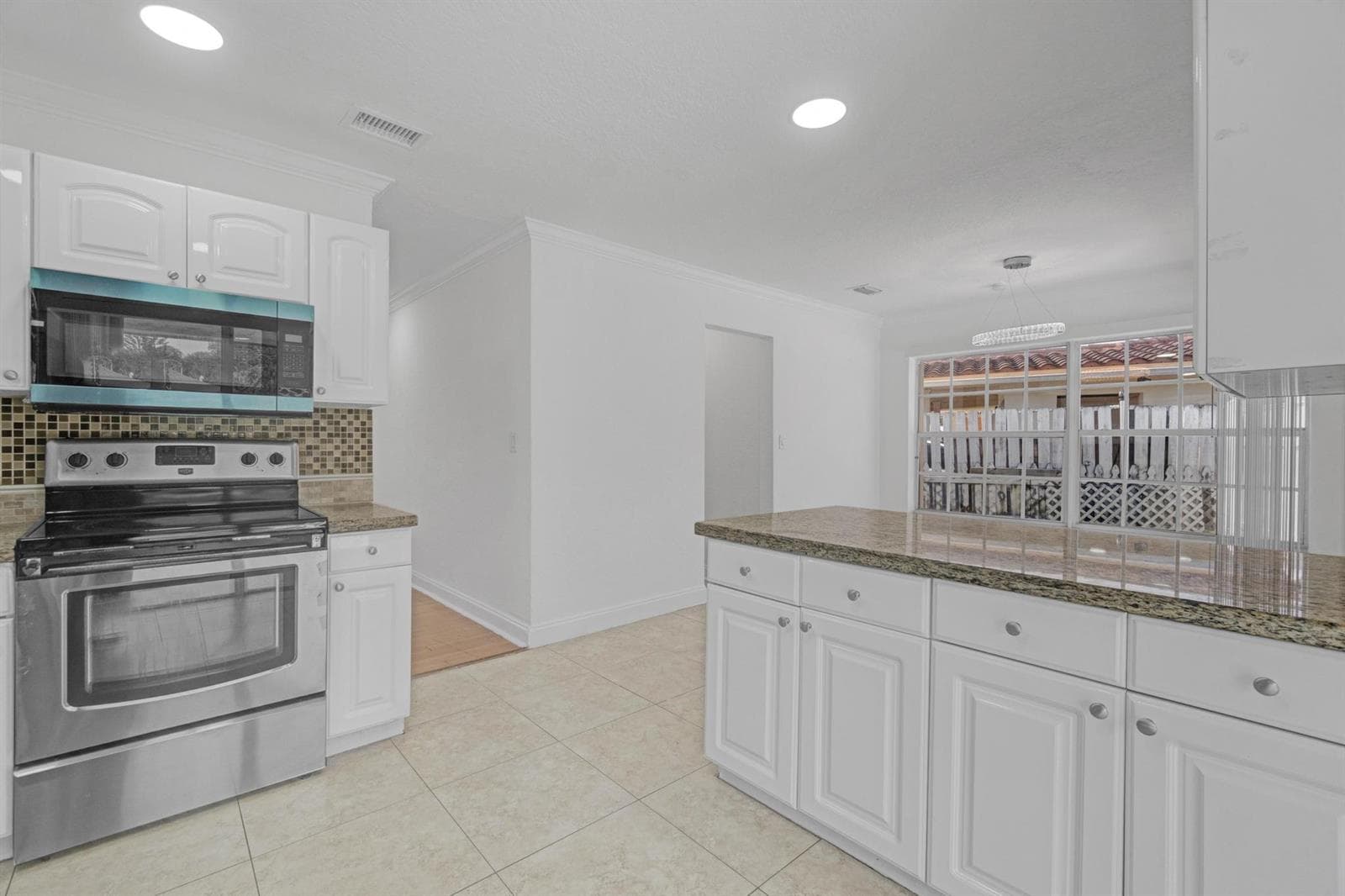 1820 NW 33RD Street photo 6