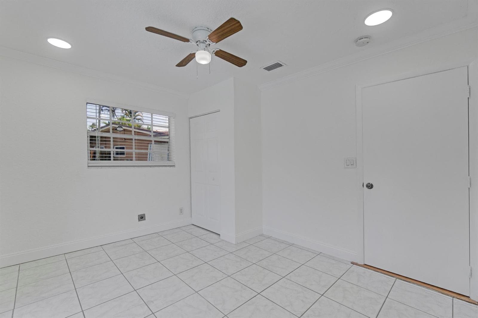 1820 NW 33RD Street photo 9